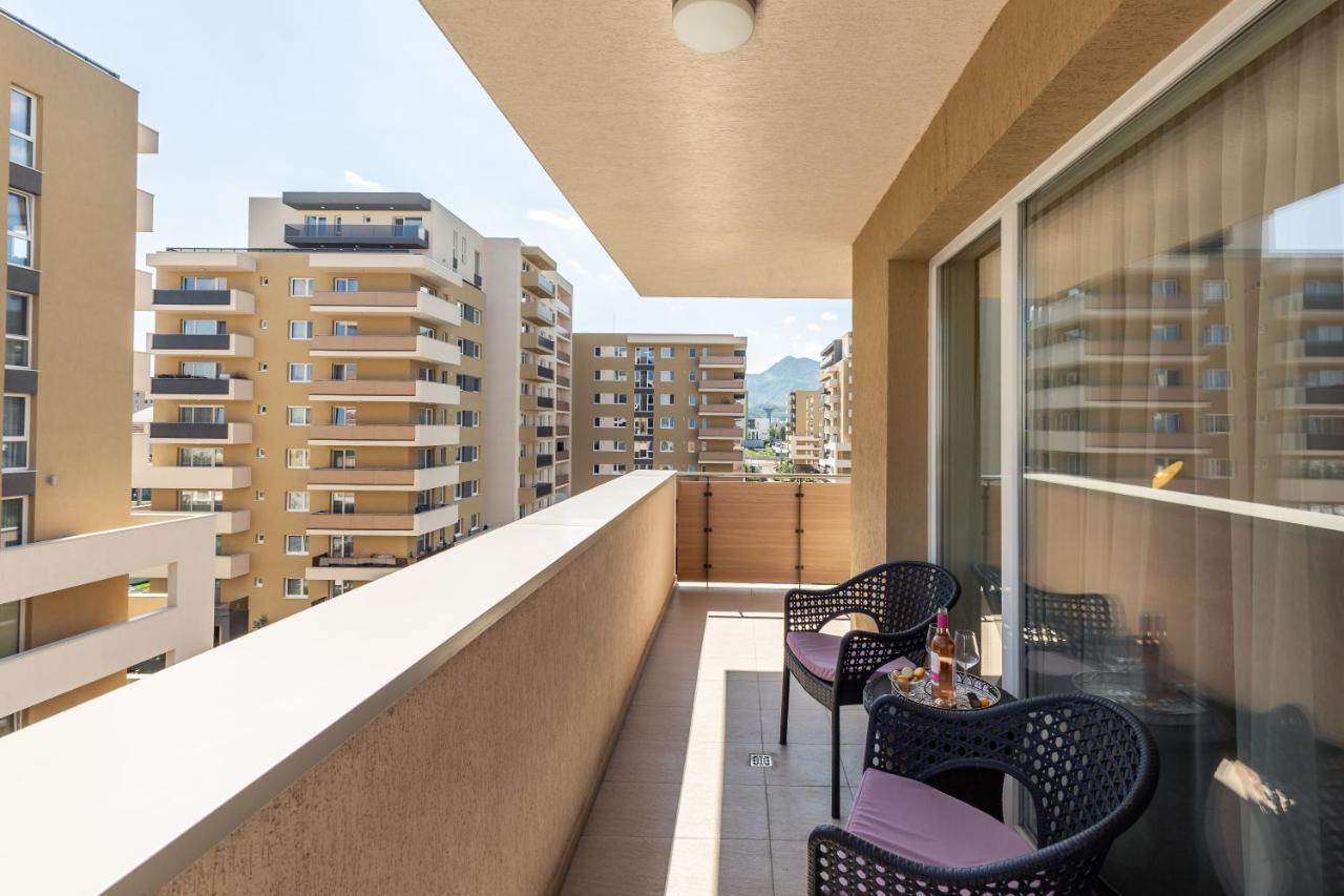 Apartment 5th Floor Executive With Balcony And Free Parking *