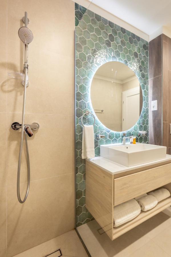 5th Floor Executive With Balcony And Free Parking Apartment *